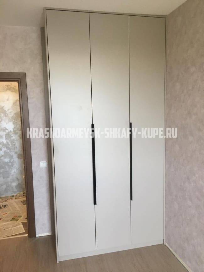 Шкафы в спальню Красноармейск