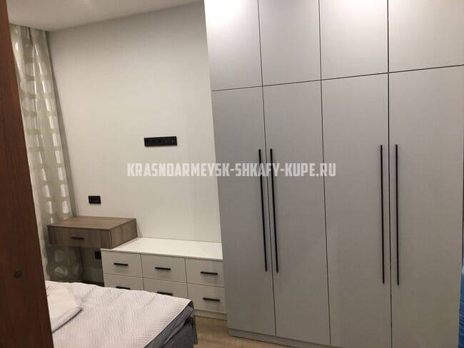 Шкафы в спальню Красноармейск